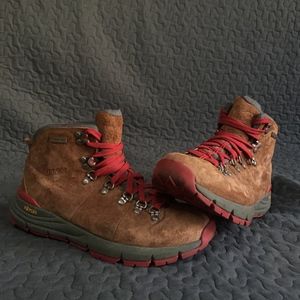 Women's Danner Mountain 600